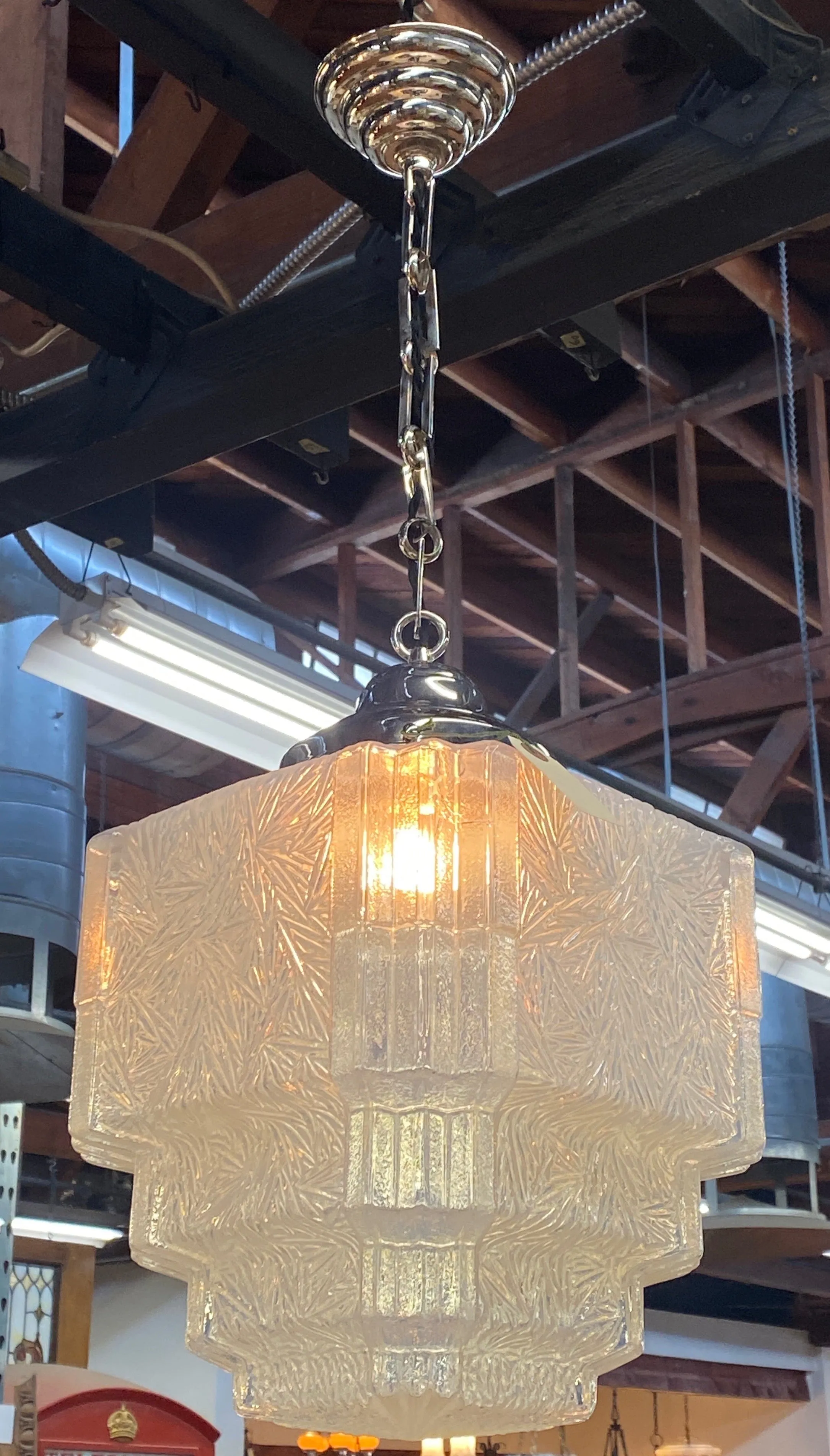 (LT-441) Art Deco Frosted Stepped Pendant