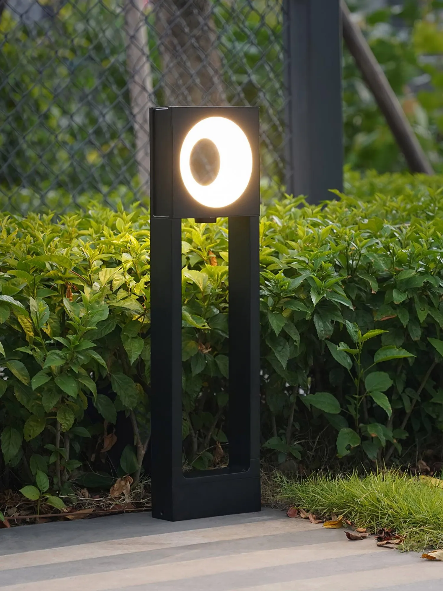 Molde Garden Outdoor Light