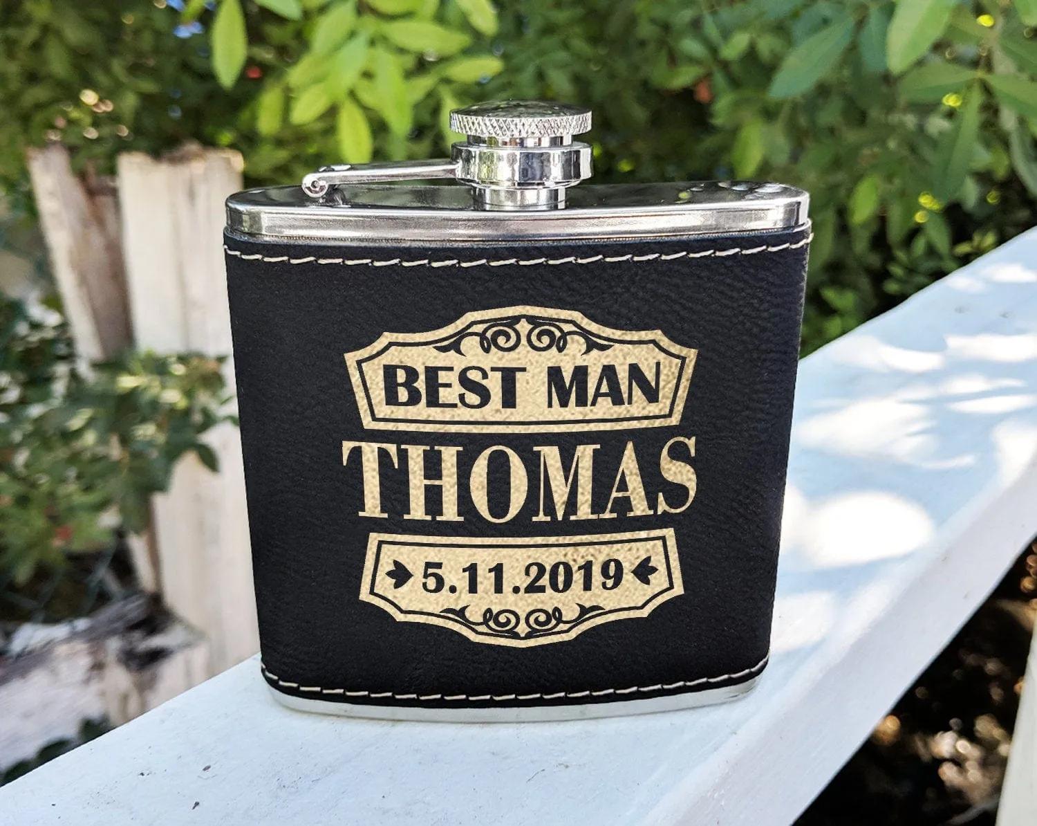 Retro Classy Customize Black Leather Flask with Gold Engraving for Wedding Birthday Gift for Dad Husbands Present Unique Wife Gifts Best Man